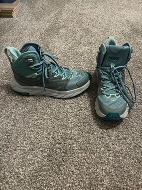 Super Nike Hola hiking boots